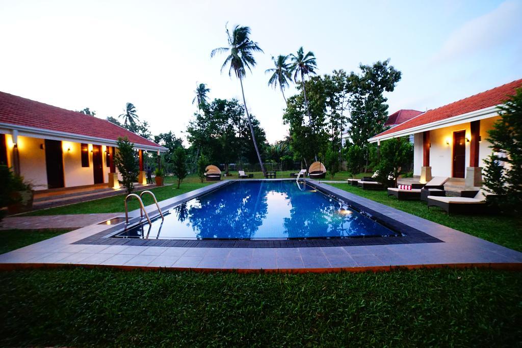 Lespri Grand Hotel Negombo Kültér fotó