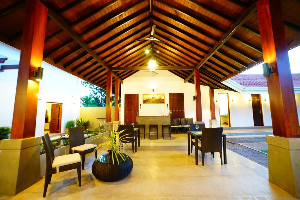 Lespri Grand Hotel Negombo Kültér fotó