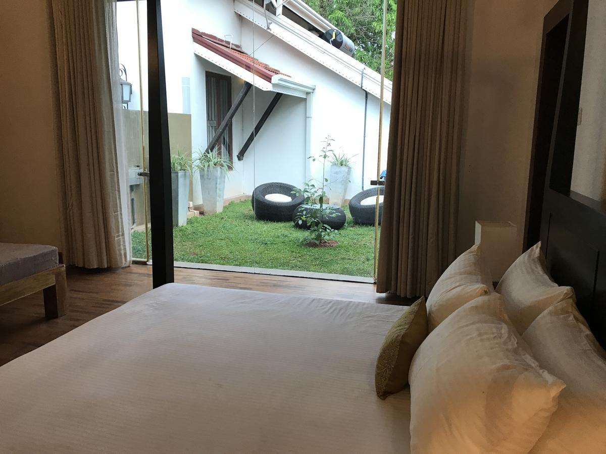 Lespri Grand Hotel Negombo Kültér fotó