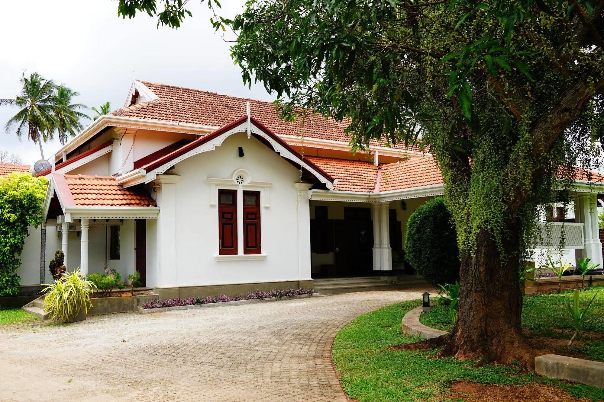 Lespri Grand Hotel Negombo Kültér fotó