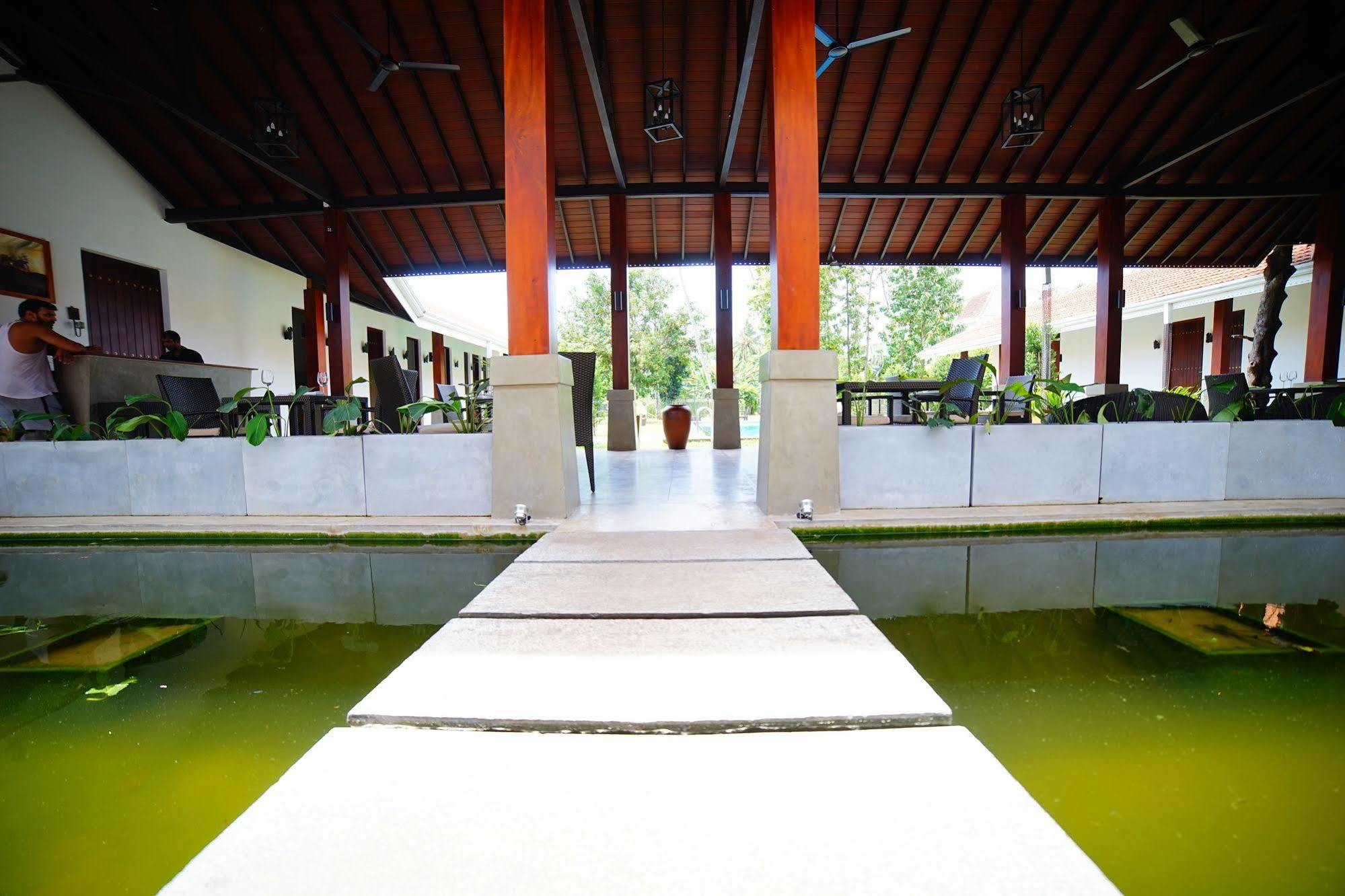 Lespri Grand Hotel Negombo Kültér fotó