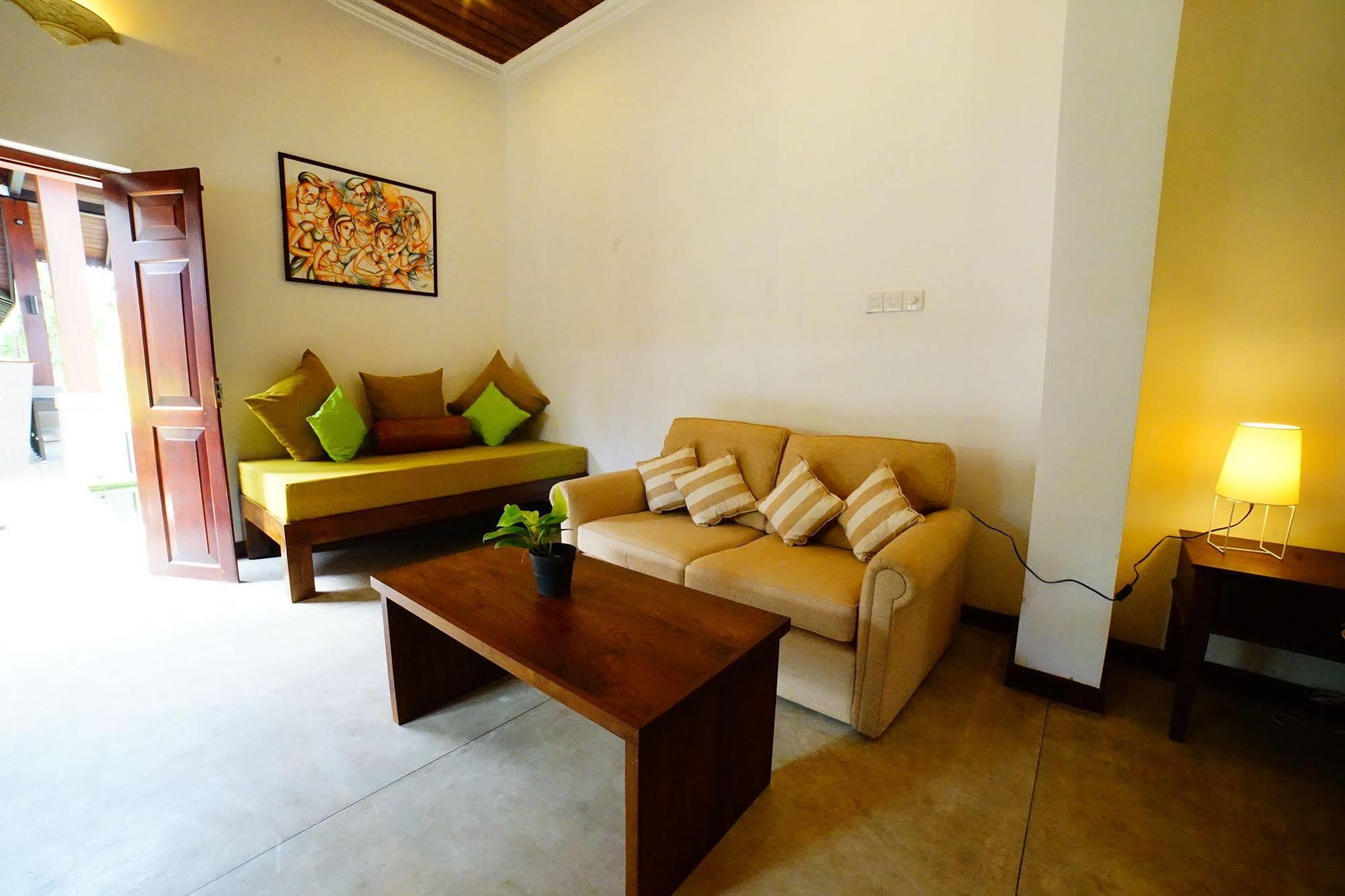 Lespri Grand Hotel Negombo Kültér fotó