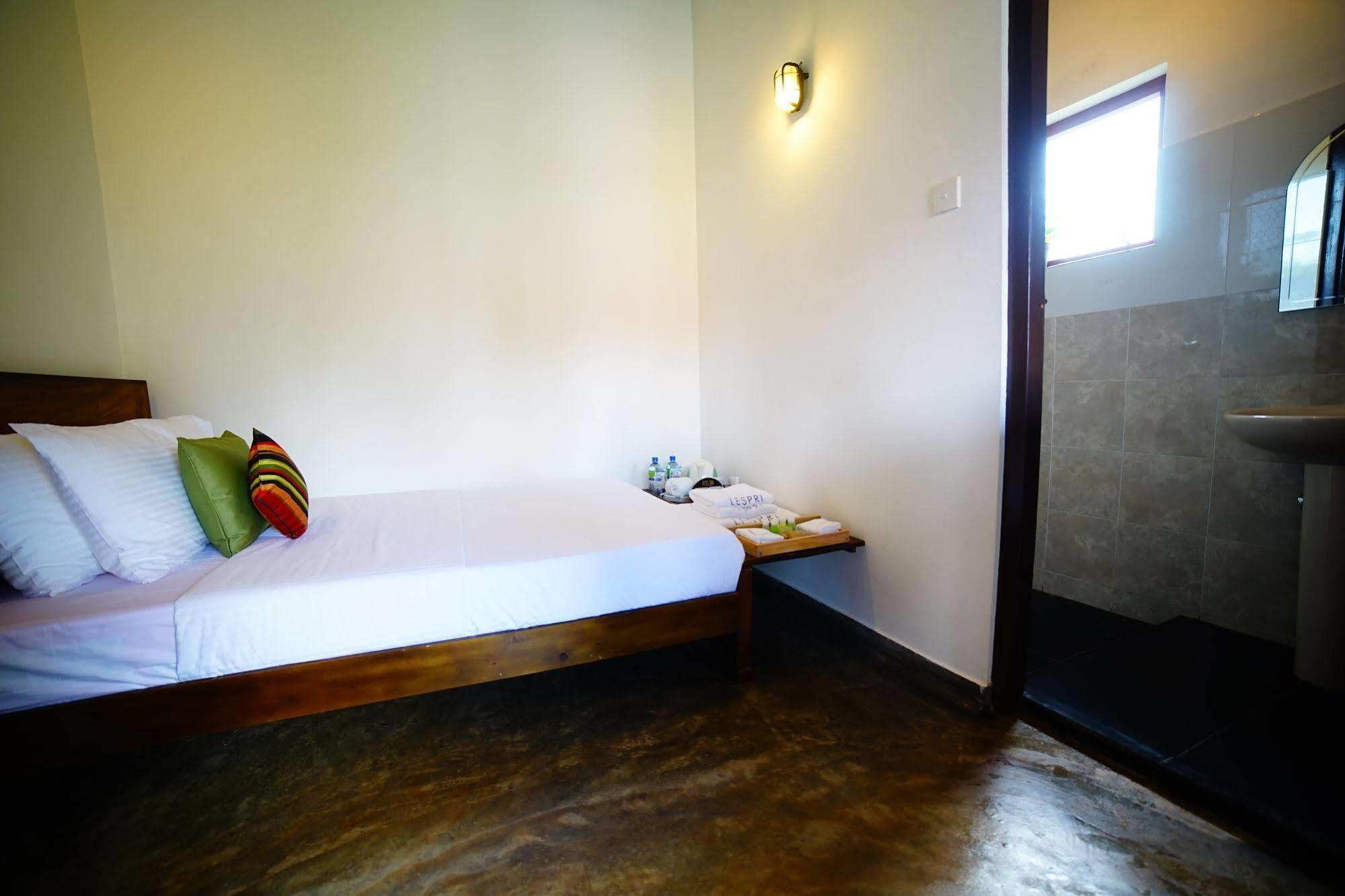 Lespri Grand Hotel Negombo Kültér fotó