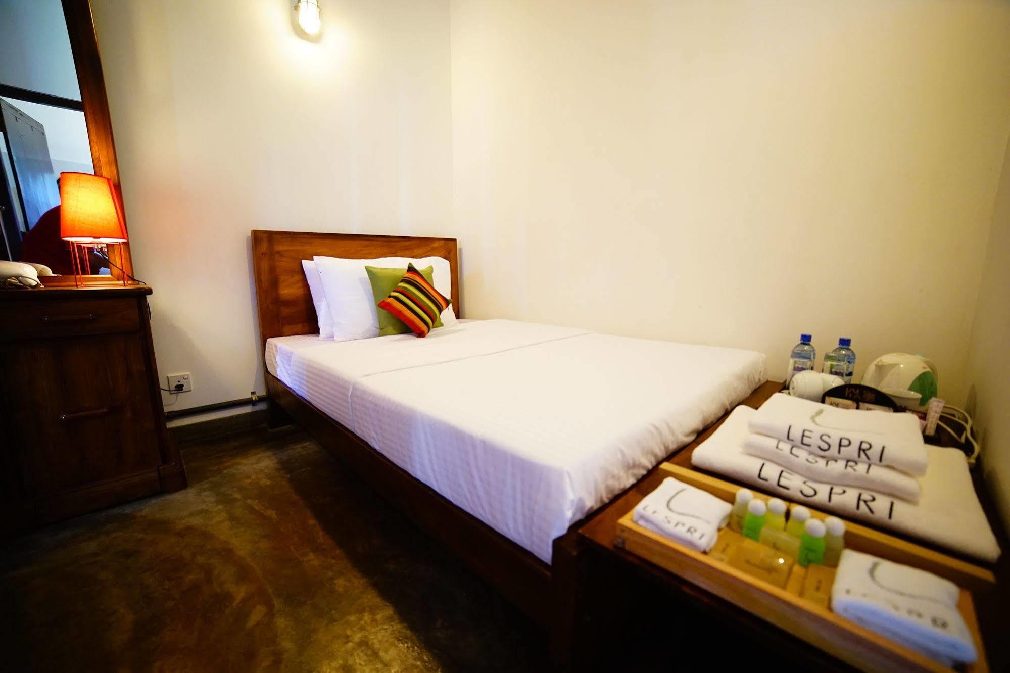 Lespri Grand Hotel Negombo Kültér fotó