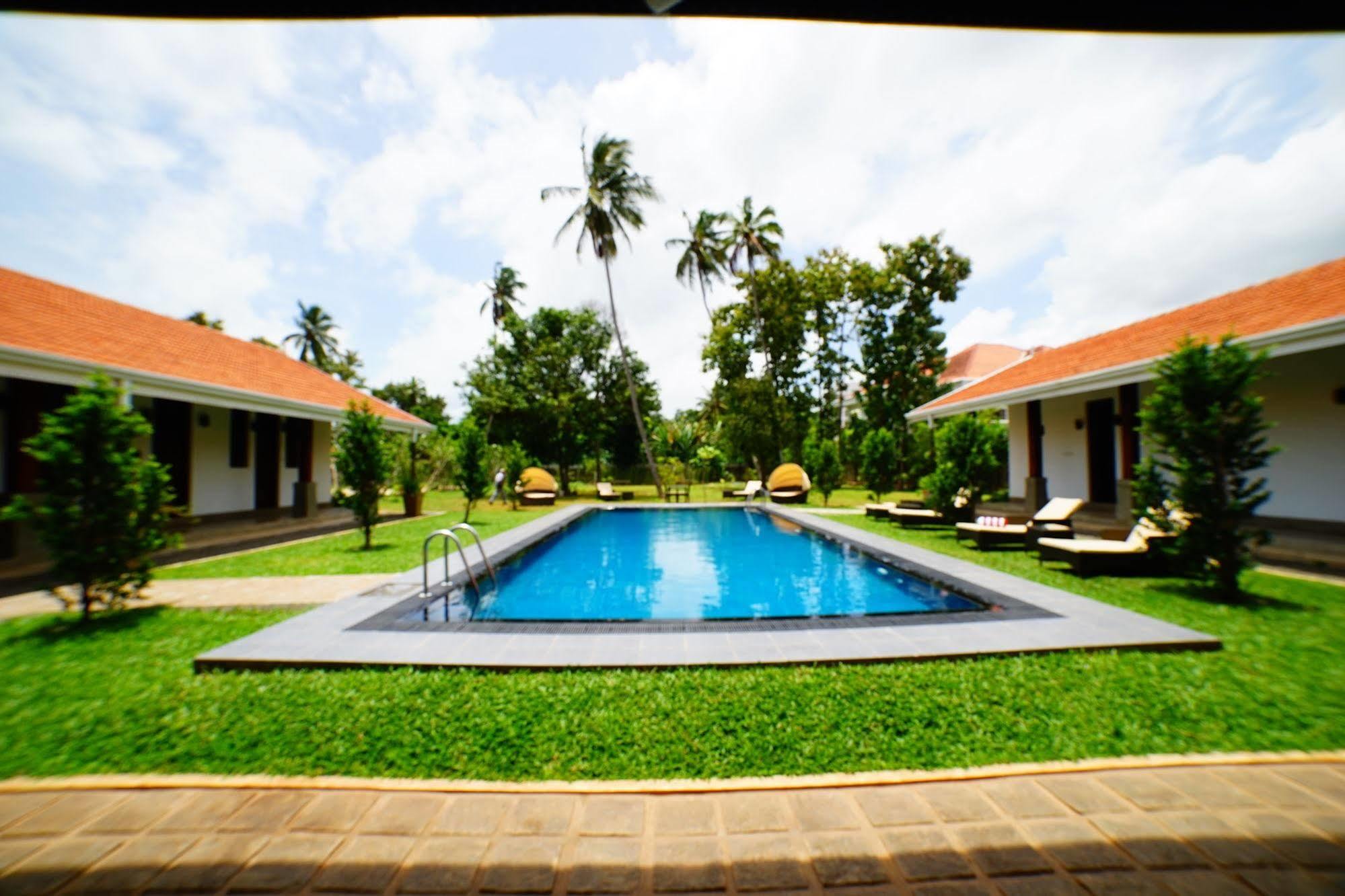 Lespri Grand Hotel Negombo Kültér fotó